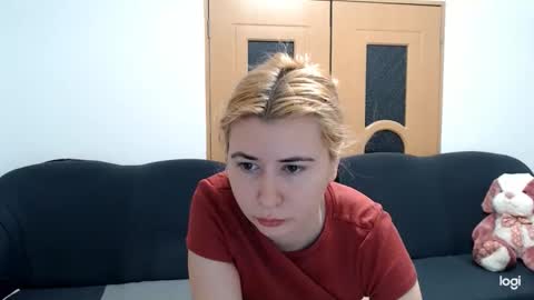 Snapshot of dianasmiey7 chatting on February 15, 2025, 9:05 am dianasmiey7 online show from February 15, 2025, 9:05 am