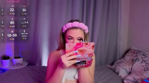 Snapshot of diannedibartolo chatting on November 12, 2025, 7:03 pm diannedibartolo online show from November 12, 2025, 7:03 pm