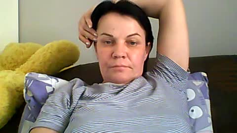 Snapshot of dianovanataliy chatting on June 17, 2026, 11:56 am dianovanataliy online show from June 17, 2026, 11:56 am