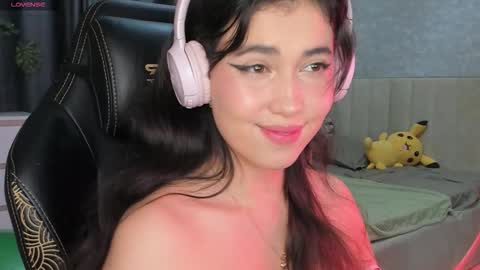 Diara online show from November 14, 2025, 3:33 pm