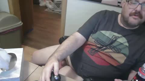 Snapshot of diche1134 chatting on March 8, 2025, 11:05 am Running Bear online show from March 8, 2025, 11:05 am