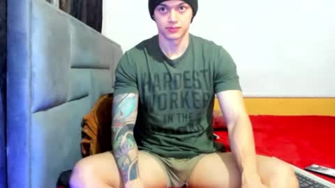 jhon online show from December 4, 2024, 7:56 pm