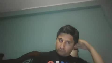 Snapshot of dickeduardo chatting on December 11, 2024, 2:19 am dickeduardo online show from December 11, 2024, 2:19 am