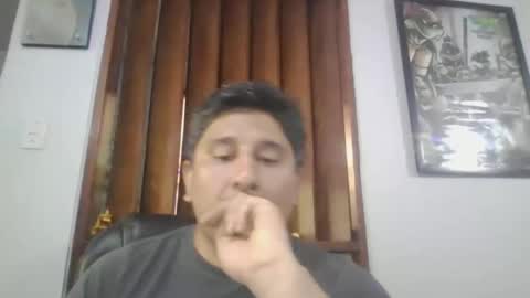 dickeduardo online show from May 9, 2026, 3:01 am