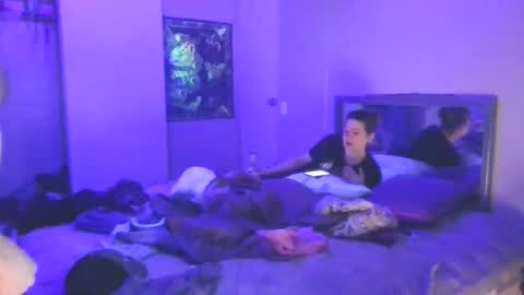 dickerdown1221 online show from April 5, 2026, 2:03 pm