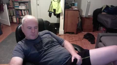 Snapshot of dickflasher5 chatting on December 30, 2024, 6:09 am Richard Fleischer online show from December 30, 2024, 6:09 am