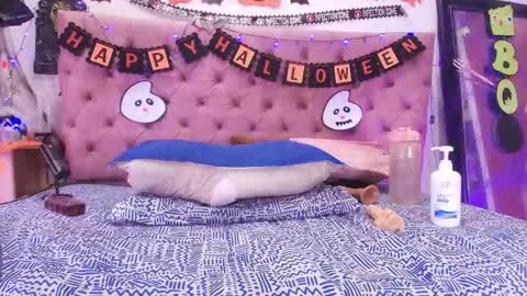 Snapshot of didiane_ chatting on October 24, 2025, 7:43 pm Diane online show from October 24, 2025, 7:43 pm