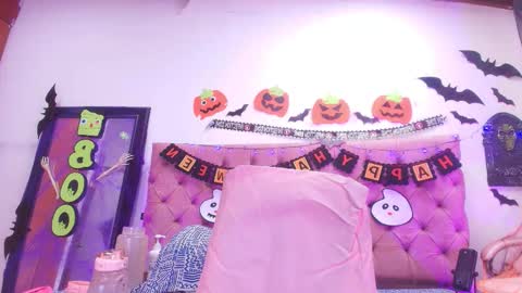 Snapshot of didiane_ chatting on October 30, 2025, 7:14 pm Diane online show from October 30, 2025, 7:14 pm