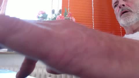 squirtcock online show from April 7, 2026, 7:20 am
