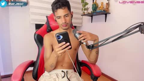 Snapshot of diego_latino chatting on October 27, 2025, 11:31 pm Diego lat online show from October 27, 2025, 11:31 pm