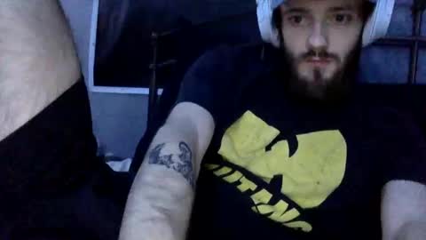 Snapshot of digbicknik chatting on February 4, 2025, 5:12 pm digbicknik online show from February 4, 2025, 5:12 pm