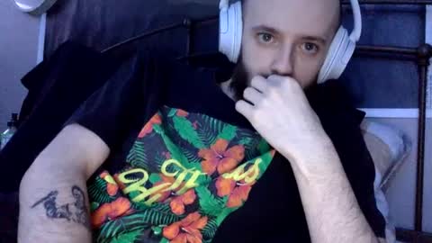 Snapshot of digbicknik chatting on February 6, 2025, 7:02 am digbicknik online show from February 6, 2025, 7:02 am