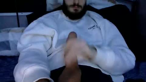 Snapshot of digbicknik chatting on February 18, 2025, 11:44 am digbicknik online show from February 18, 2025, 11:44 am