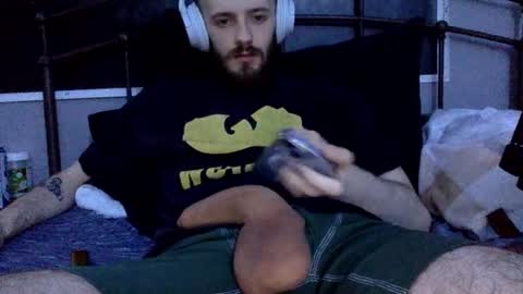 Snapshot of digbicknik chatting on February 25, 2025, 10:15 am digbicknik online show from February 25, 2025, 10:15 am