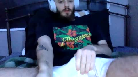 Snapshot of digbicknik chatting on February 26, 2025, 9:42 am digbicknik online show from February 26, 2025, 9:42 am