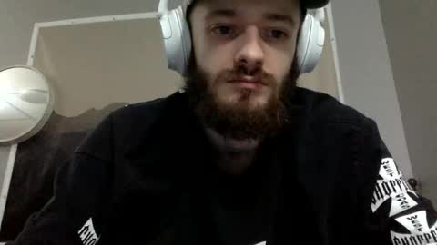 Snapshot of digbicknik chatting on March 5, 2025, 6:44 am digbicknik online show from March 5, 2025, 6:44 am