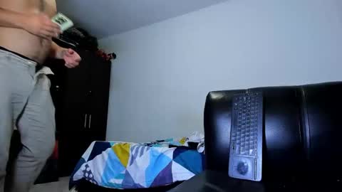 Snapshot of diiego_xxx chatting on November 10, 2025, 12:53 am diiego_xxx online show from November 10, 2025, 12:53 am