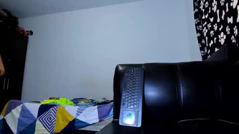 Snapshot of diiego_xxx chatting on November 15, 2025, 3:52 pm diiego_xxx online show from November 15, 2025, 3:52 pm