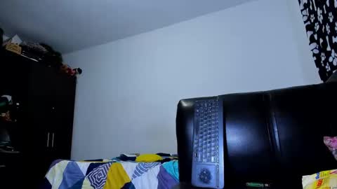 Snapshot of diiego_xxx chatting on November 17, 2025, 1:44 am diiego_xxx online show from November 17, 2025, 1:44 am