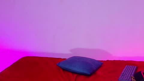Snapshot of diiosa_latina chatting on April 28, 2026, 2:27 am diiosa_latina online show from April 28, 2026, 2:27 am