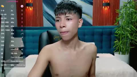  DILAN online show from December 18, 2025, 6:03 pm