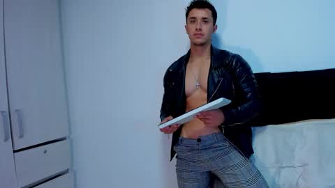 Snapshot of dilan_coy chatting on January 17, 2025, 5:30 pm Dilan Coy online show from January 17, 2025, 5:30 pm