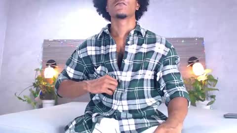 dilan_hall online show from May 16, 2026, 12:40 am