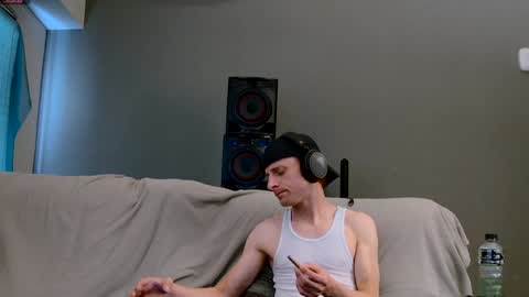 Snapshot of dilldough405 chatting on December 28, 2024, 10:02 pm Dilldough405 online show from December 28, 2024, 10:02 pm