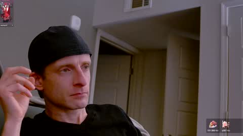 Snapshot of dilldough405 chatting on January 8, 2025, 8:49 am Dilldough405 online show from January 8, 2025, 8:49 am