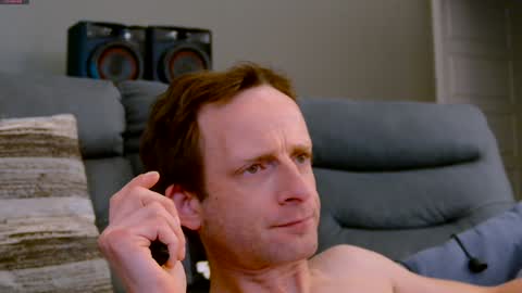 Snapshot of dilldough405 chatting on January 16, 2025, 10:02 pm Dilldough405 online show from January 16, 2025, 10:02 pm