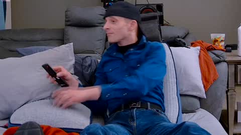 Snapshot of dilldough405 chatting on January 27, 2025, 8:18 am Dilldough405 online show from January 27, 2025, 8:18 am