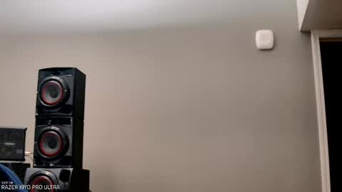 Snapshot of dilldough405 chatting on March 6, 2025, 10:04 pm Dilldough405 online show from March 6, 2025, 10:04 pm