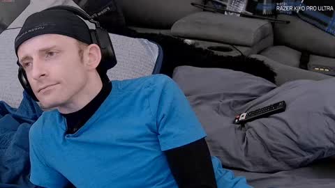 Snapshot of dilldough405 chatting on September 8, 2025, 5:01 pm Dilldough405 online show from September 8, 2025, 5:01 pm