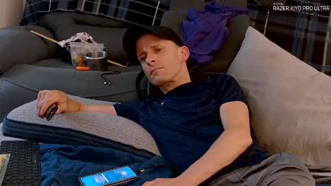 Snapshot of dilldough405 chatting on September 17, 2025, 7:04 pm Dilldough405 online show from September 17, 2025, 7:04 pm