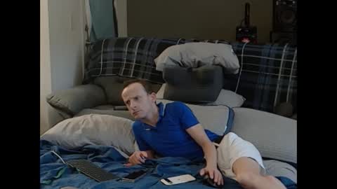 Snapshot of dilldough405 chatting on October 4, 2025, 3:04 am Dilldough405 online show from October 4, 2025, 3:04 am