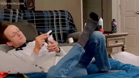 Snapshot of dilldough405 chatting on October 31, 2025, 9:49 pm Dilldough405 online show from October 31, 2025, 9:49 pm