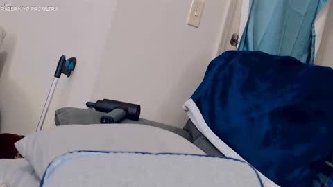 Snapshot of dilldough405 chatting on December 18, 2025, 9:26 am Dilldough405 online show from December 18, 2025, 9:26 am