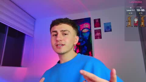 Julian Independent Model online show from December 18, 2025, 11:44 pm