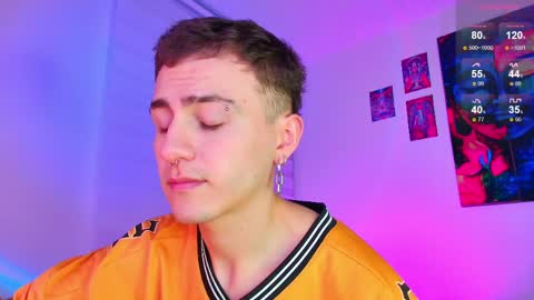 Julian Independent Model online show from April 7, 2026, 11:26 pm