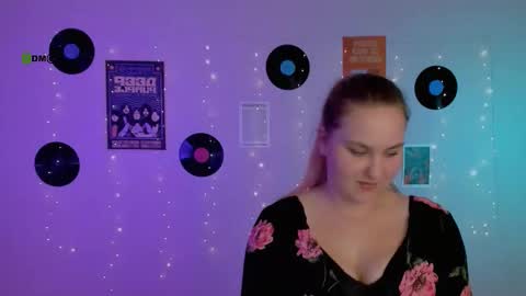 dina_bloom online show from February 23, 2026, 8:06 pm