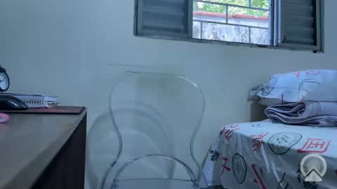 dinhoo14 online show from October 7, 2025, 5:32 pm