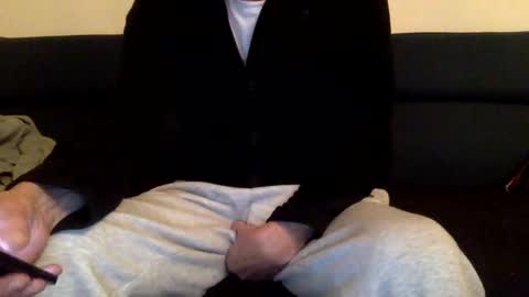 dinnerout1111 online show from January 7, 2025, 6:03 pm