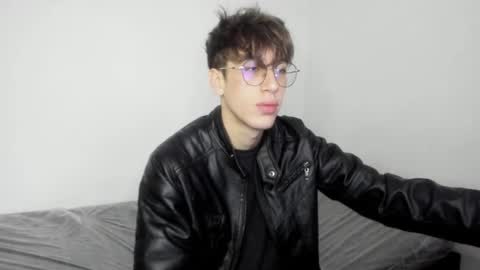 Dio online show from December 18, 2025, 12:00 pm