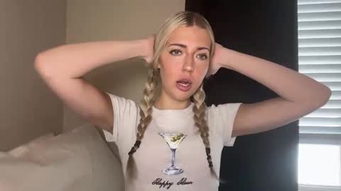 Snapshot of diordelilah chatting on March 2, 2026, 6:37 pm diordelilah online show from March 2, 2026, 6:37 pm