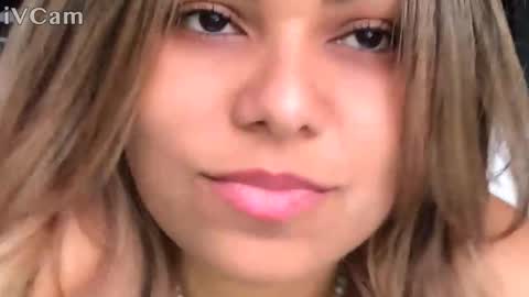 diosadeluniverso_ online show from October 24, 2025, 5:09 pm