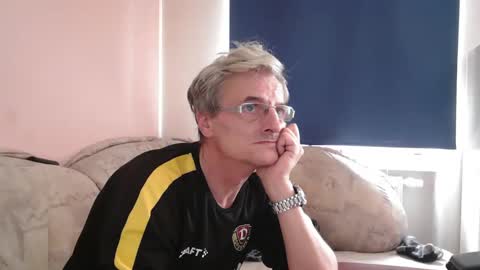 Adam Carla online show from April 1, 2026, 11:33 am