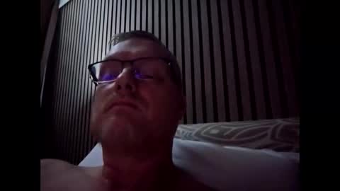 Snapshot of dirkkie1975 chatting on March 26, 2026, 12:06 am dirkkie1975 online show from March 26, 2026, 12:06 am