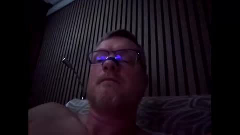 Snapshot of dirkkie1975 chatting on April 4, 2026, 10:18 pm dirkkie1975 online show from April 4, 2026, 10:18 pm