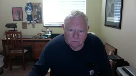 dirtrider195080438 online show from April 13, 2026, 6:13 pm