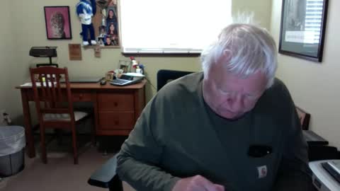 dirtrider195080438 online show from June 3, 2026, 5:18 pm